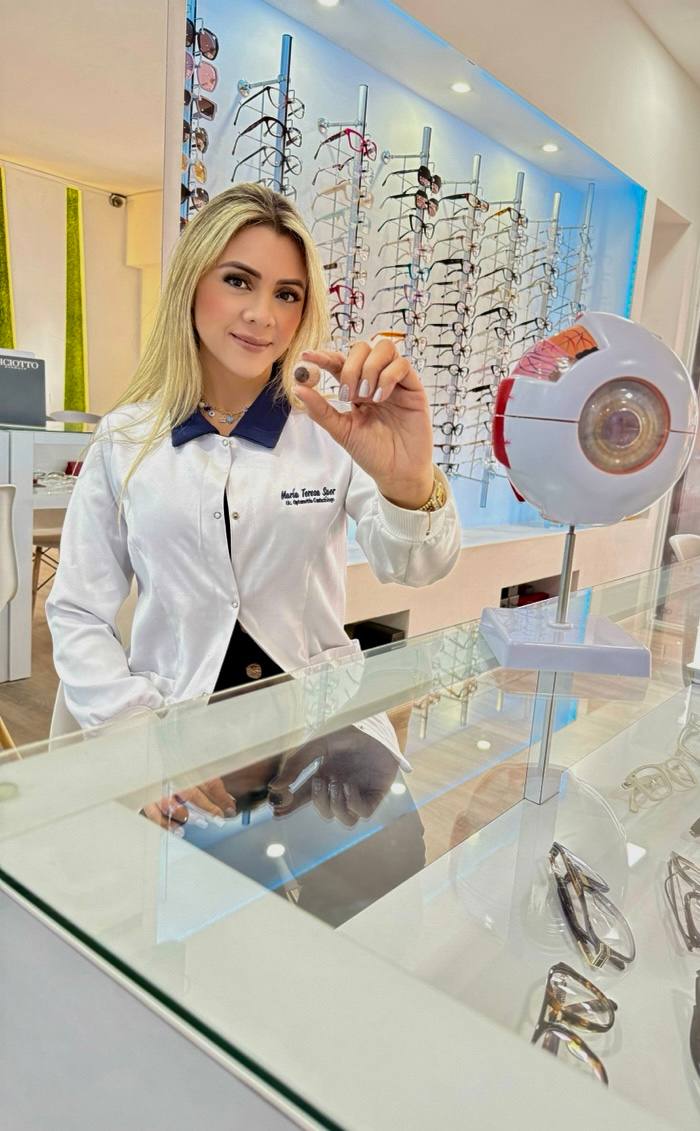 Dra. María Teresa Saer, especialista en optometría de Mundo Visión